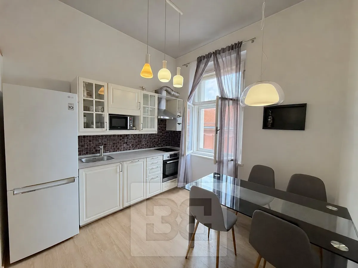 Pronájem bytu 2+kk 40 m²